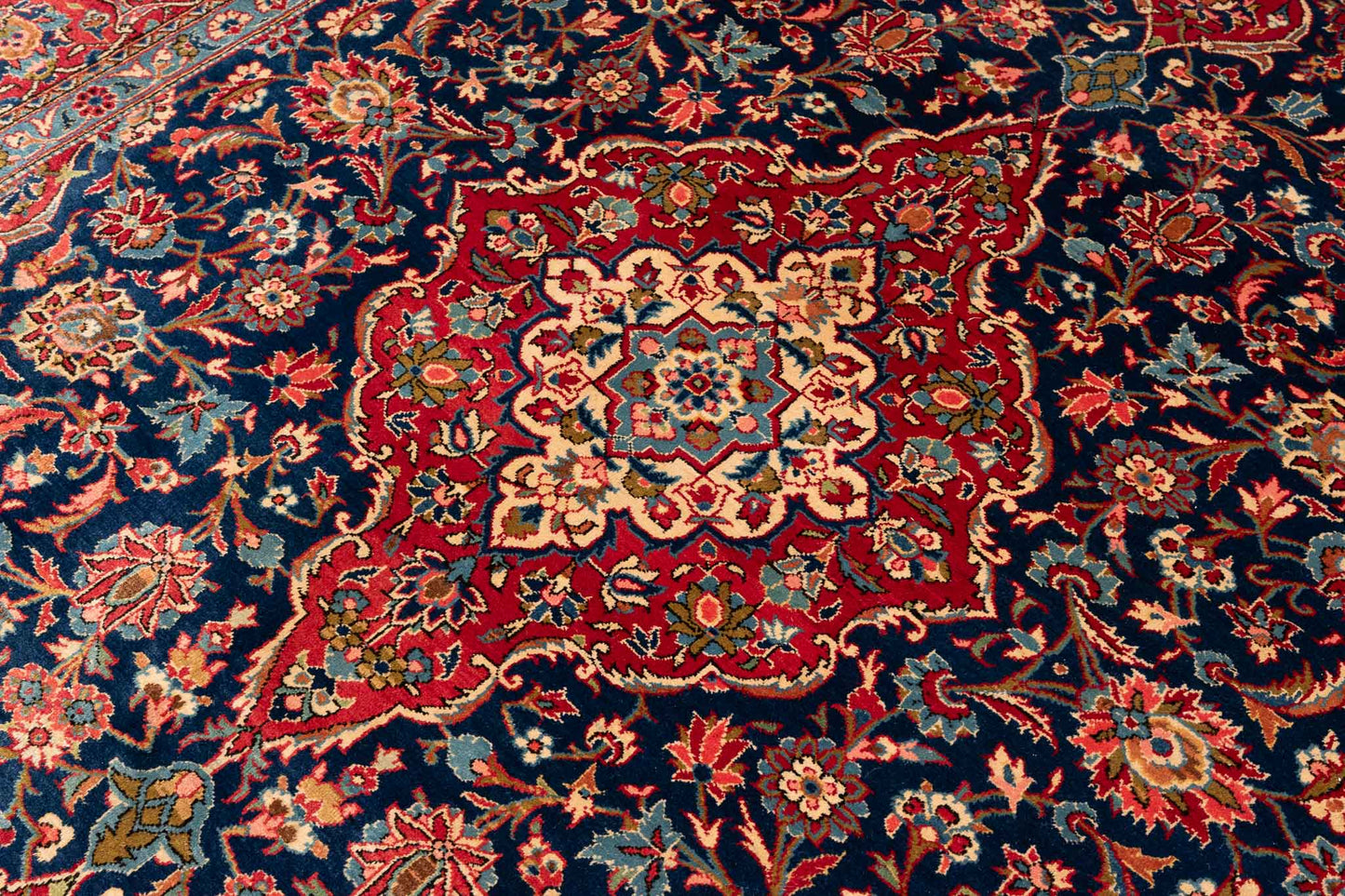 300 × 212 Keschan