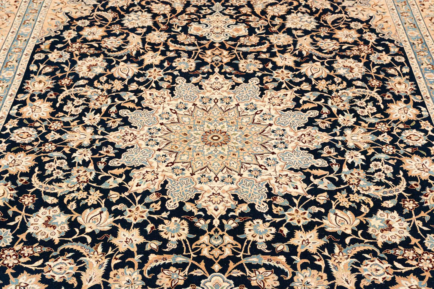 325 × 220 Nain 6-Láh