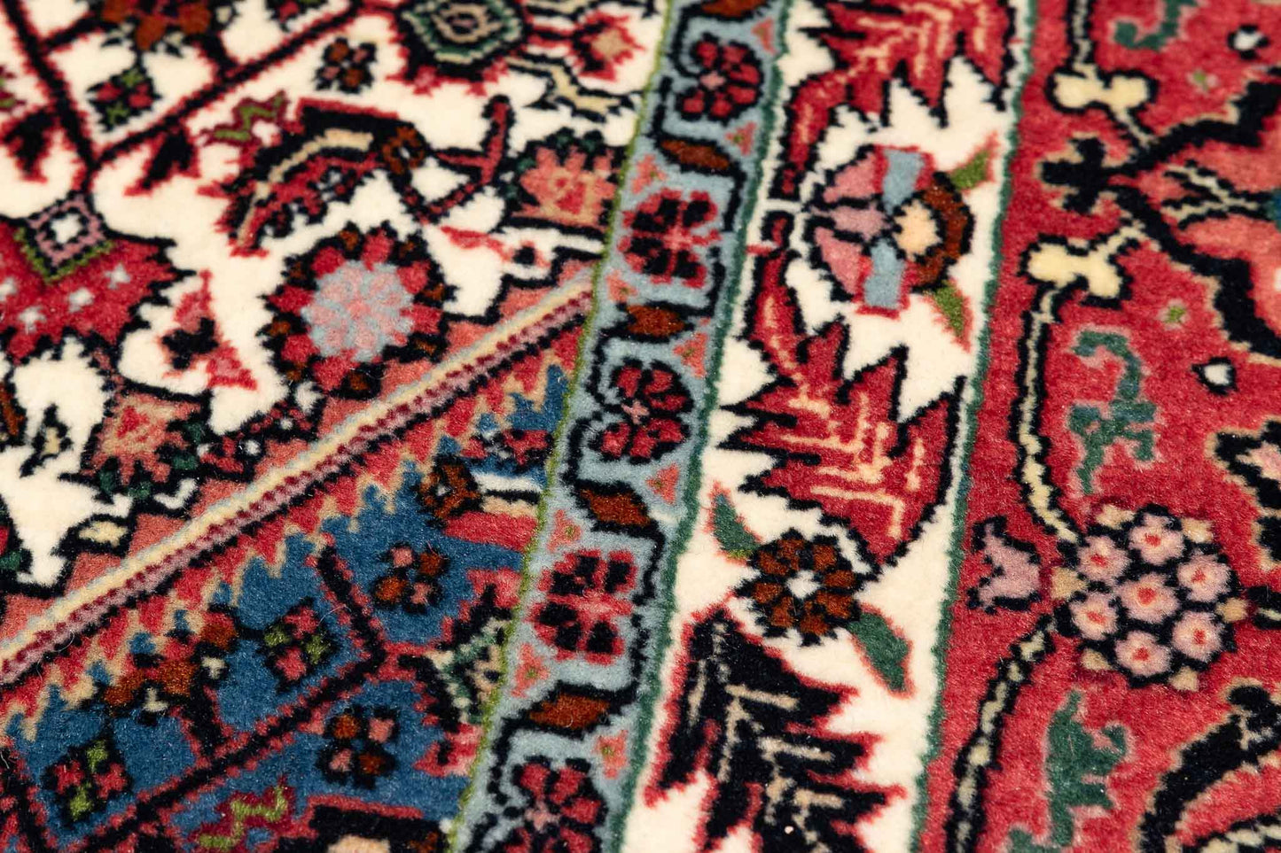 253 × 253 Bidjar