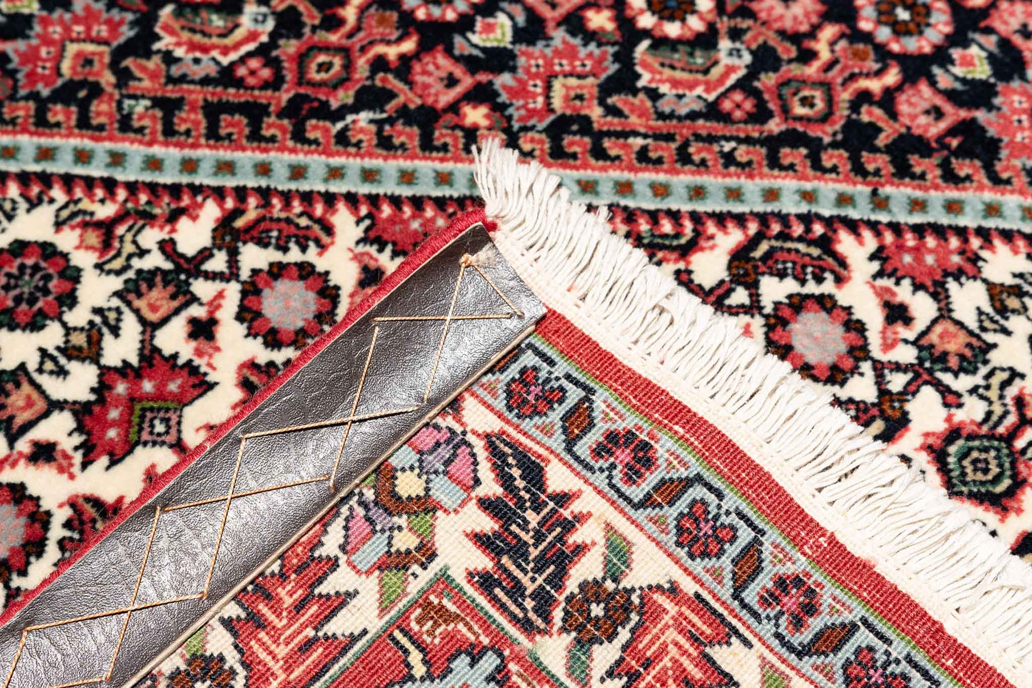 253 × 253 Bidjar
