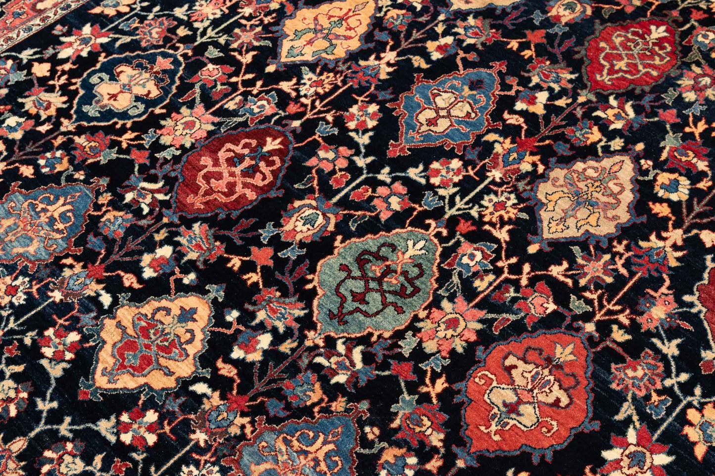 294 × 208 Bidjar Mirzai