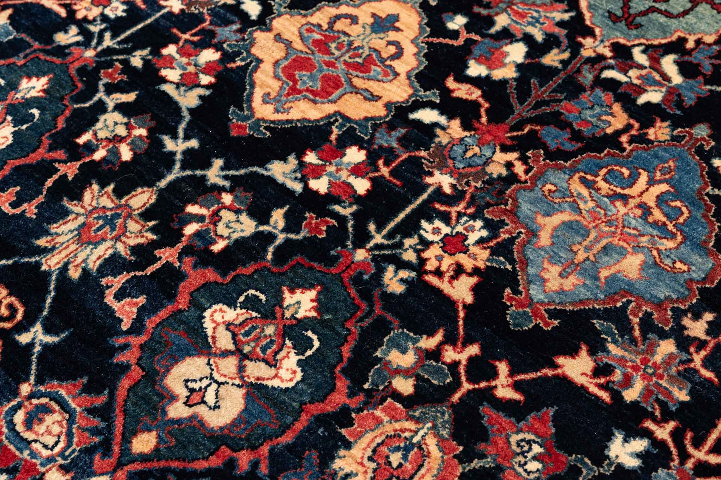 294 × 208 Bidjar Mirzai