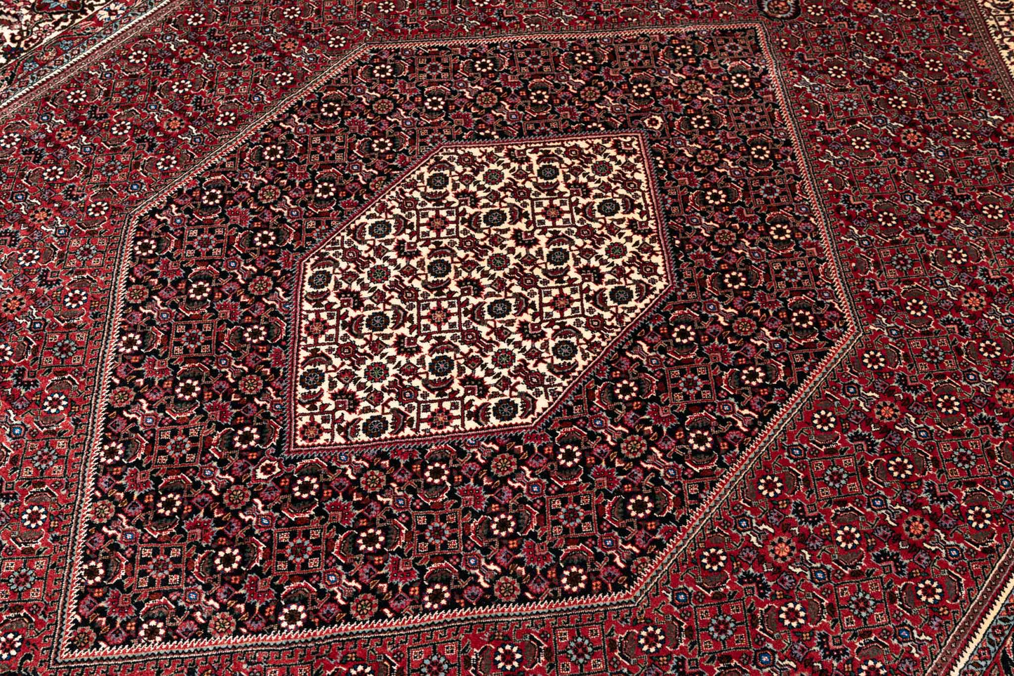 295 × 200 Bidjar