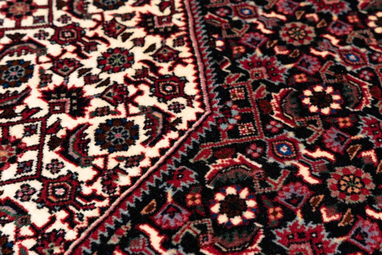 295 × 200 Bidjar