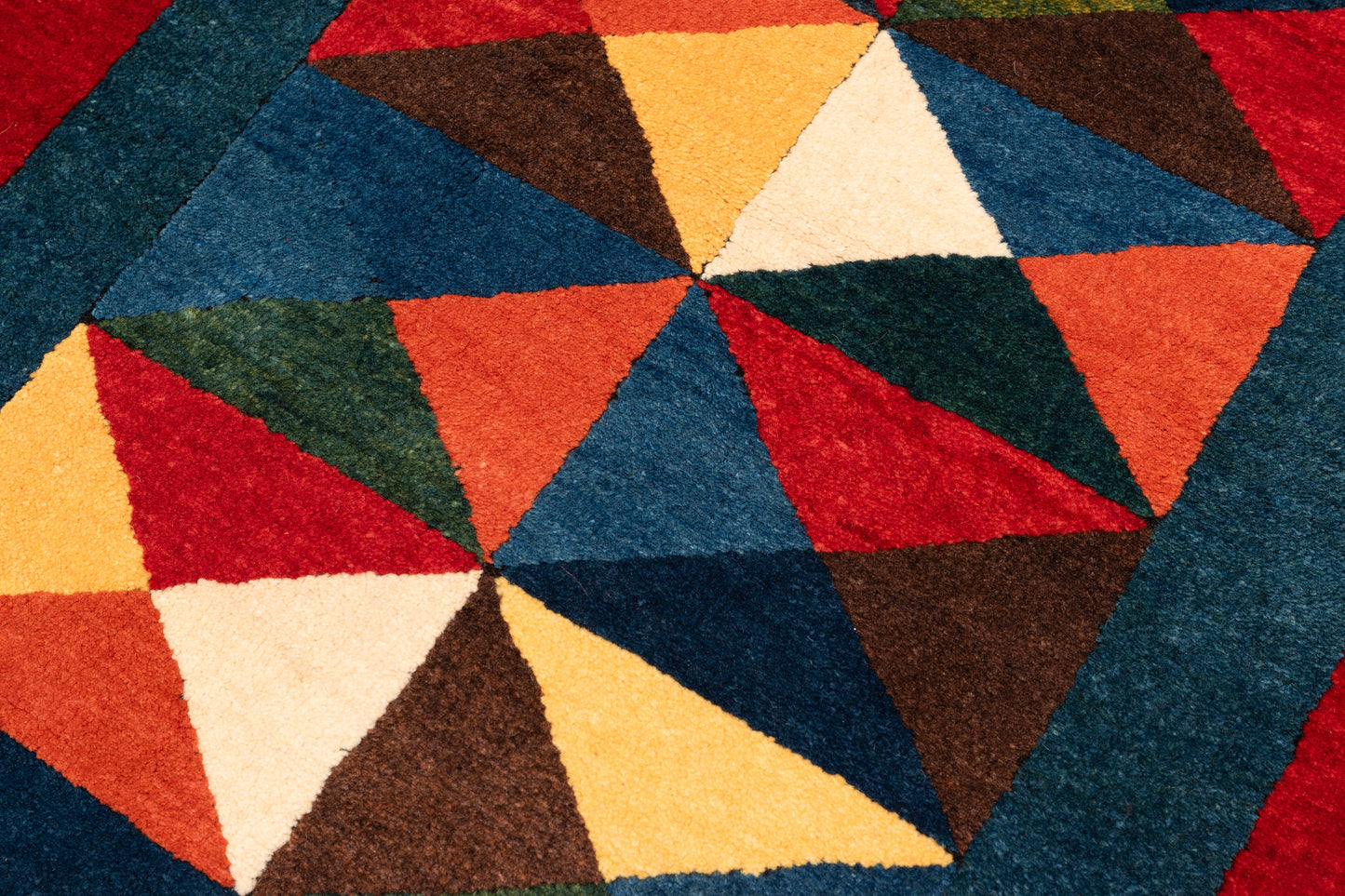 Tollu, 345 × 85 cm