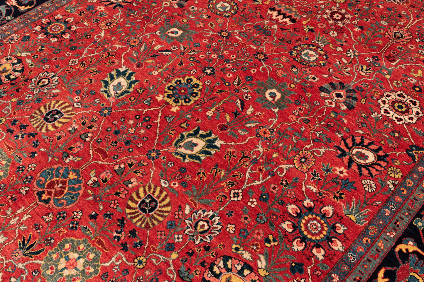 Bidjar Mirzai, 302 × 257 cm