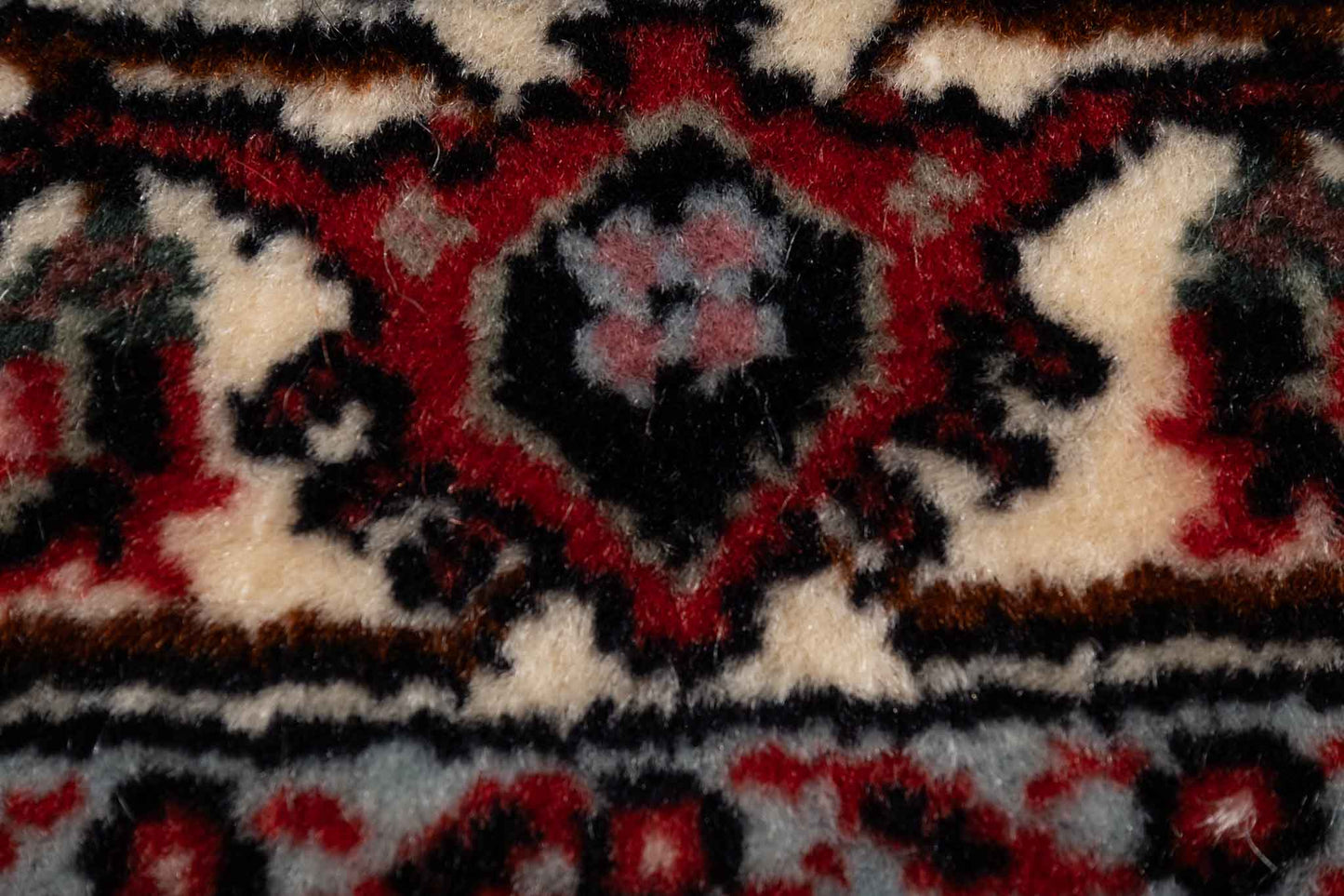 257 × 053 Bidjar
