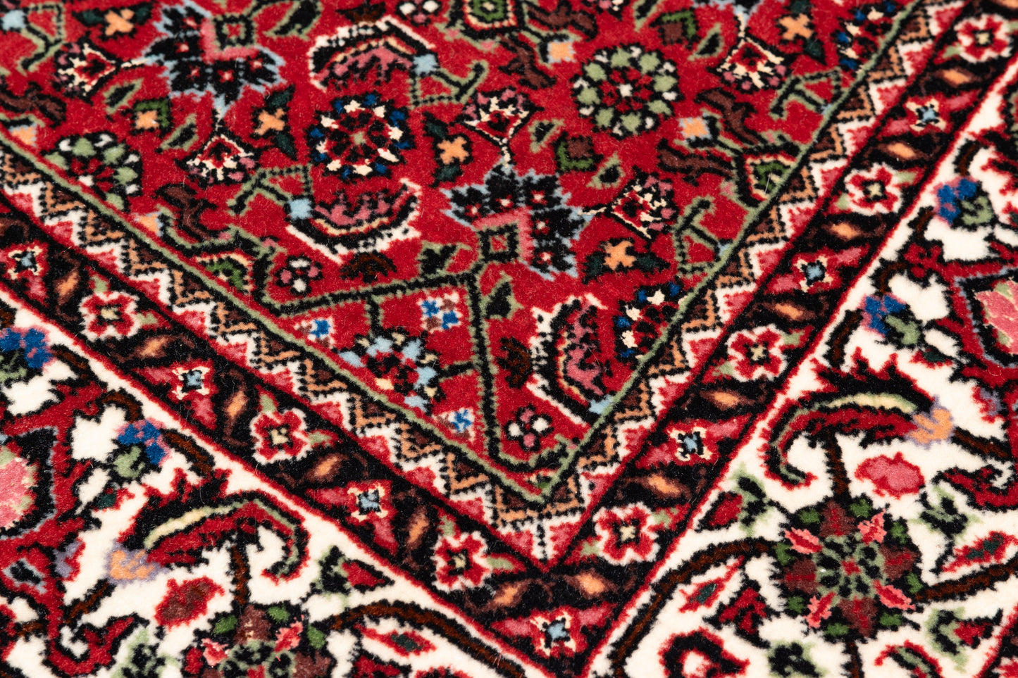 Bidjar mit Seide, 348 × 81 cm