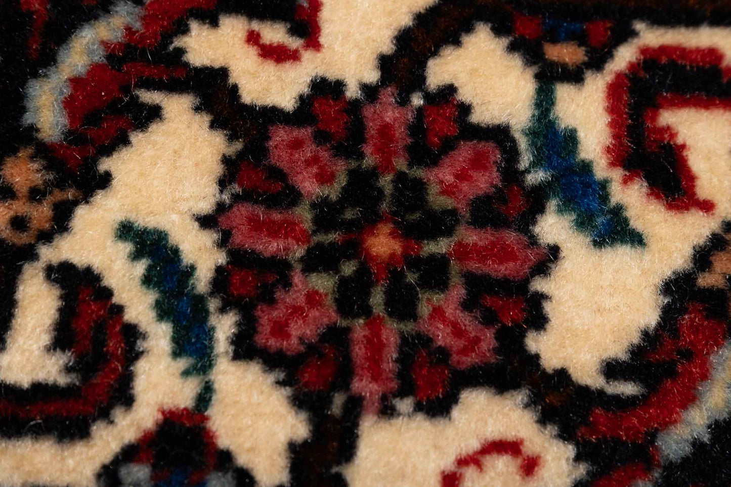 255 × 075 Bidjar