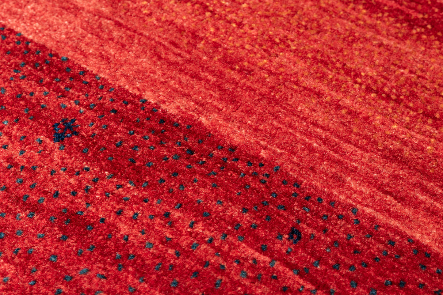 Loribaft Atash, 331 × 95 cm