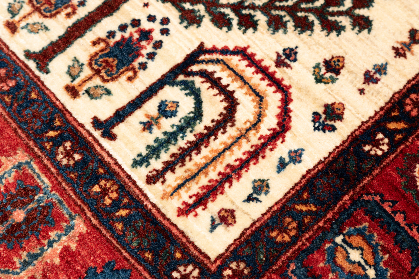 Khamsehbaf, 330 × 84 cm