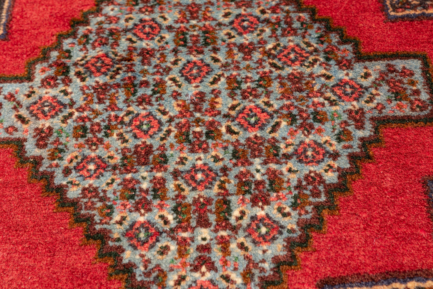 Senneh, 387 × 100 cm