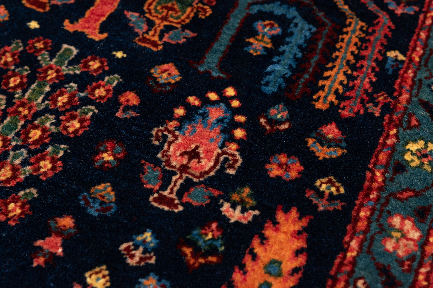 365 × 078 Khamsehbaf Mirzai