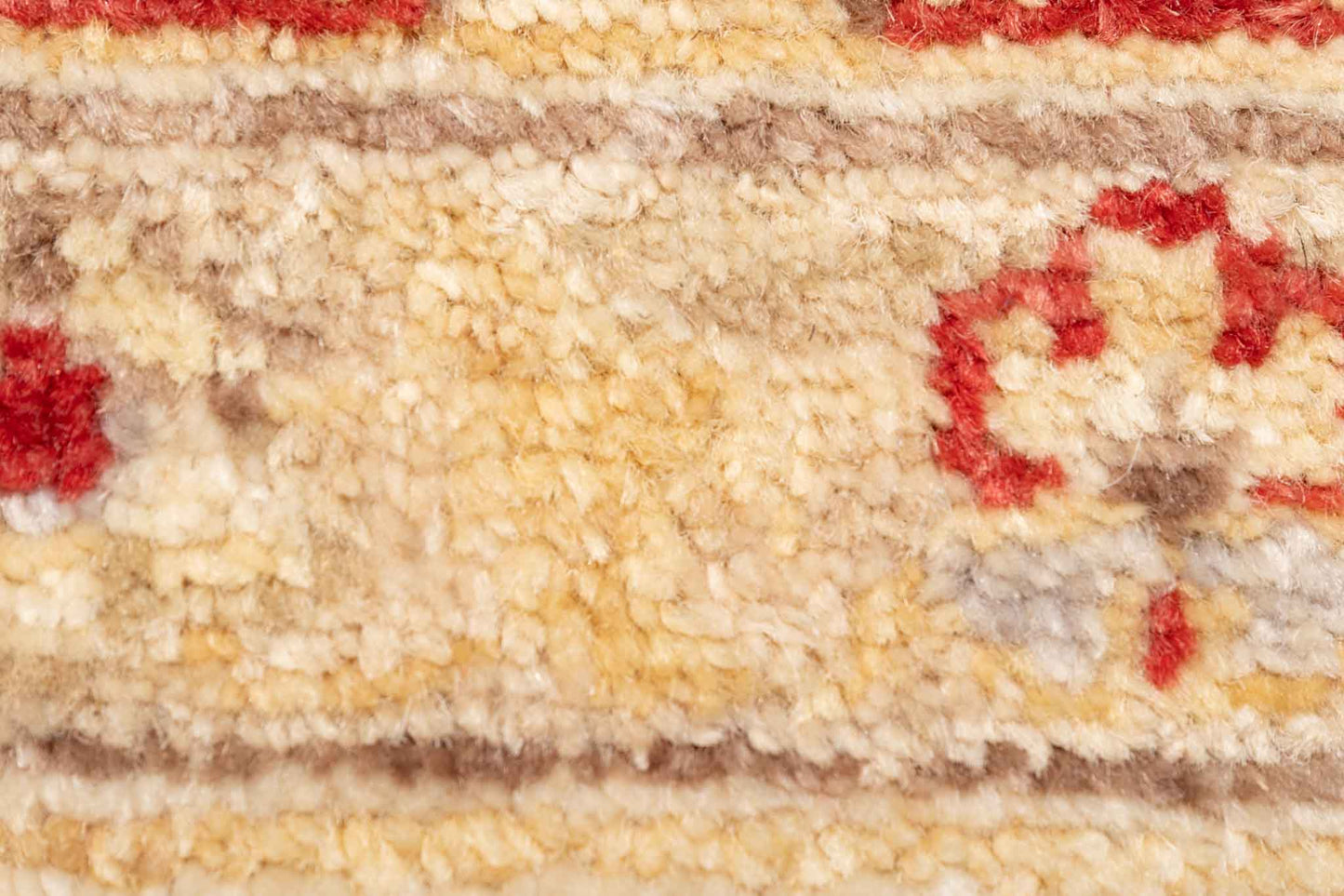 234 × 173 Farahan