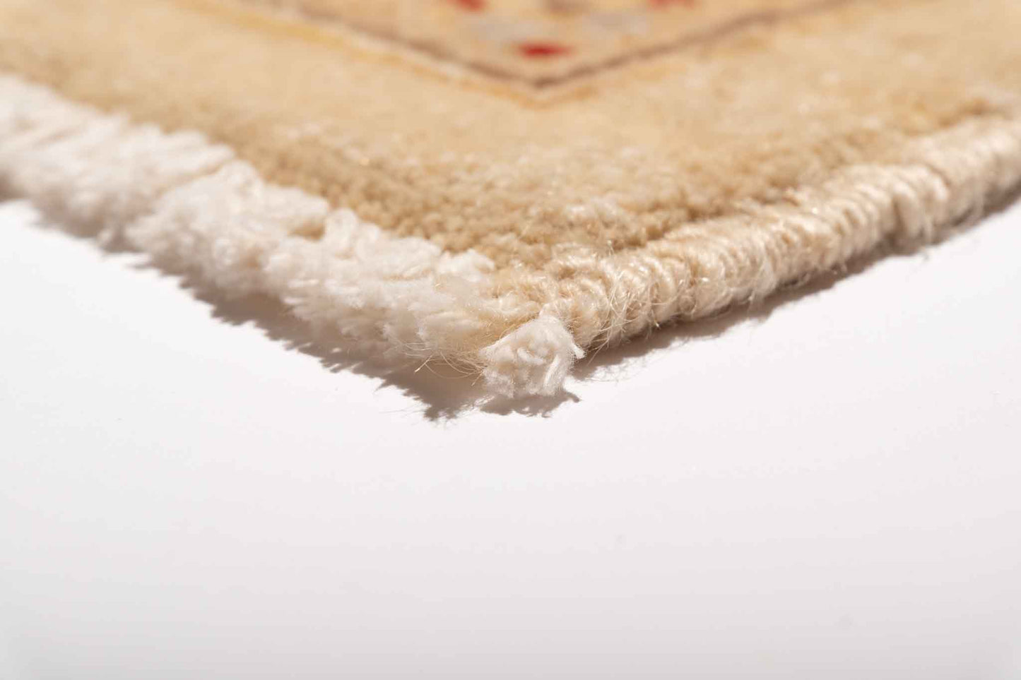234 × 173 Farahan