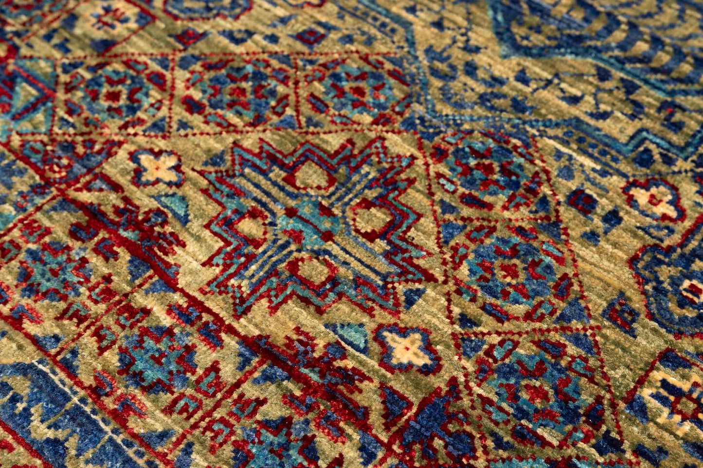 242 × 177 Mamluk