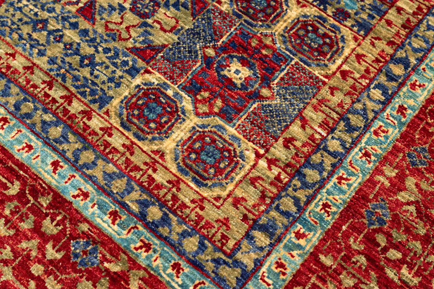 242 × 177 Mamluk