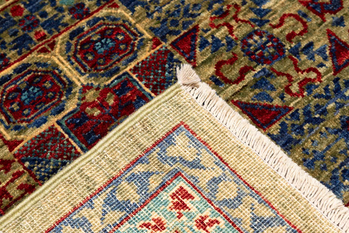 242 × 177 Mamluk