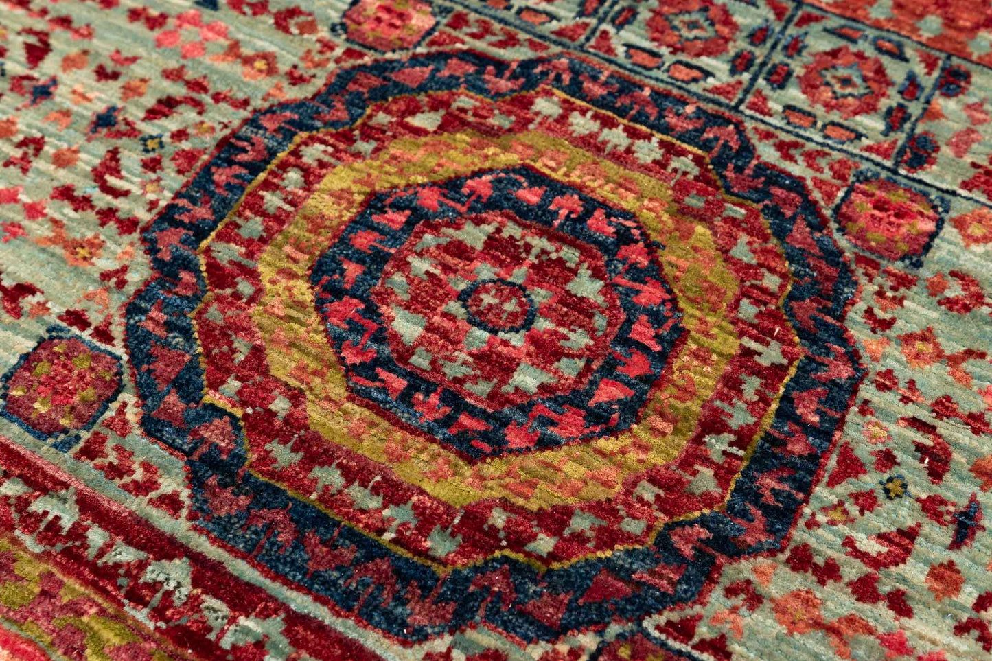 241 × 179 Mamluk