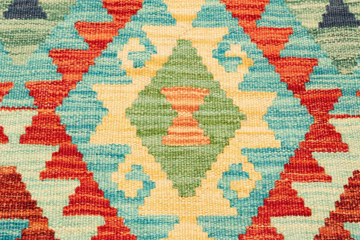 200 × 155 Kelim