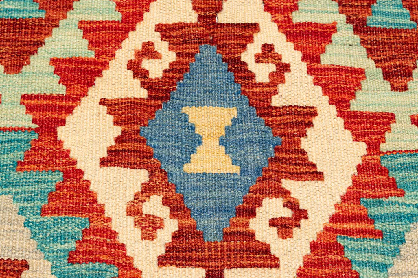 200 × 155 Kelim
