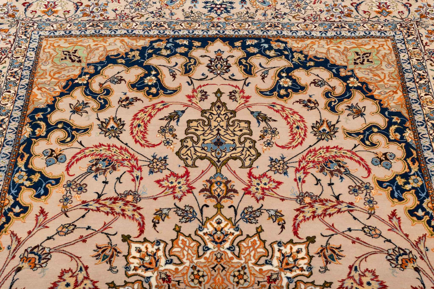 250 × 148 Isfahan