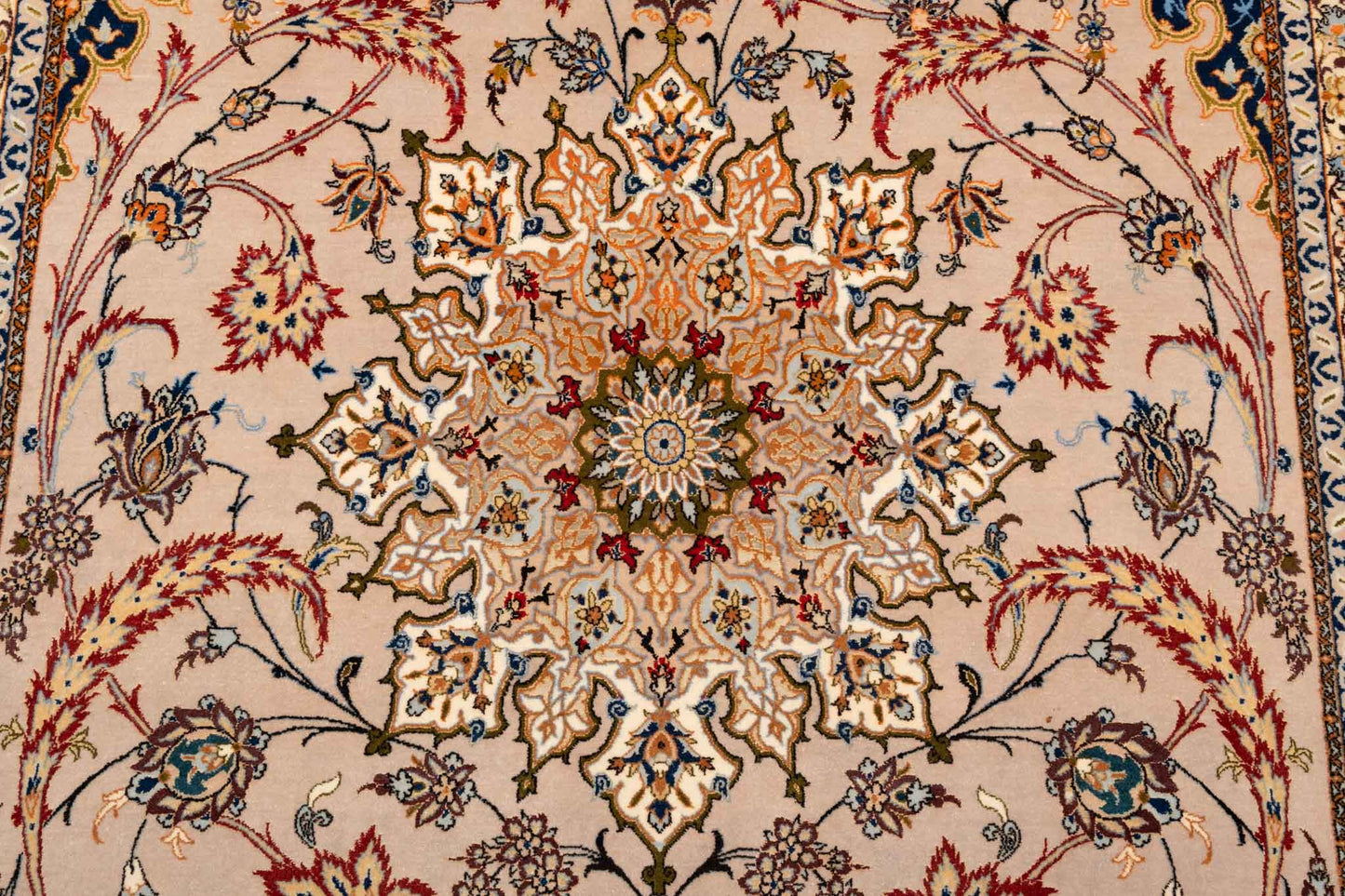 250 × 148 Isfahan