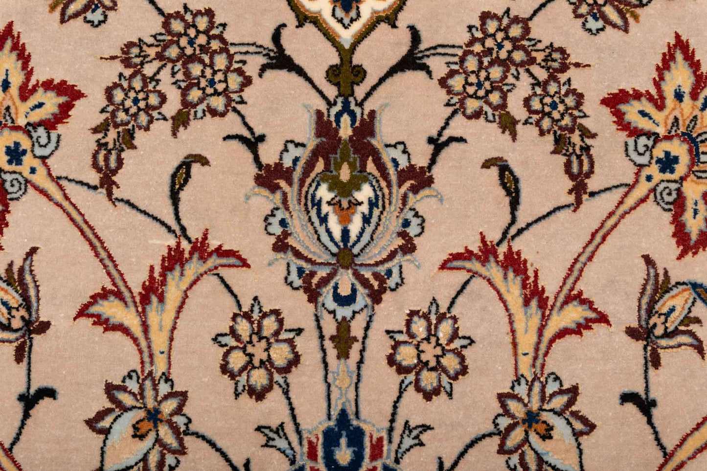 250 × 148 Isfahan