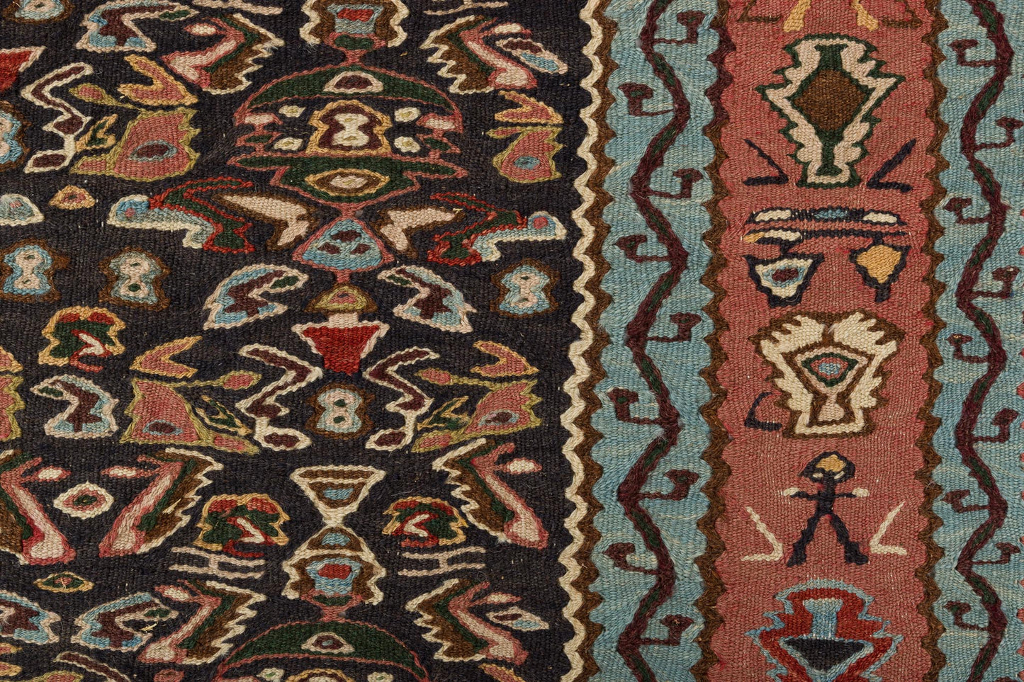 Senneh-Kelim, 240 × 150 cm