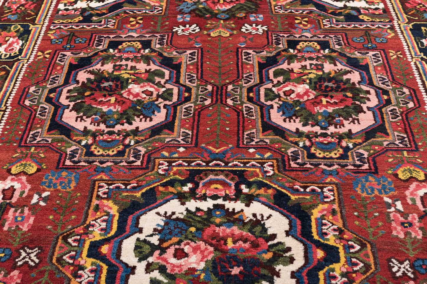 Armenibaf, 340 × 210 cm