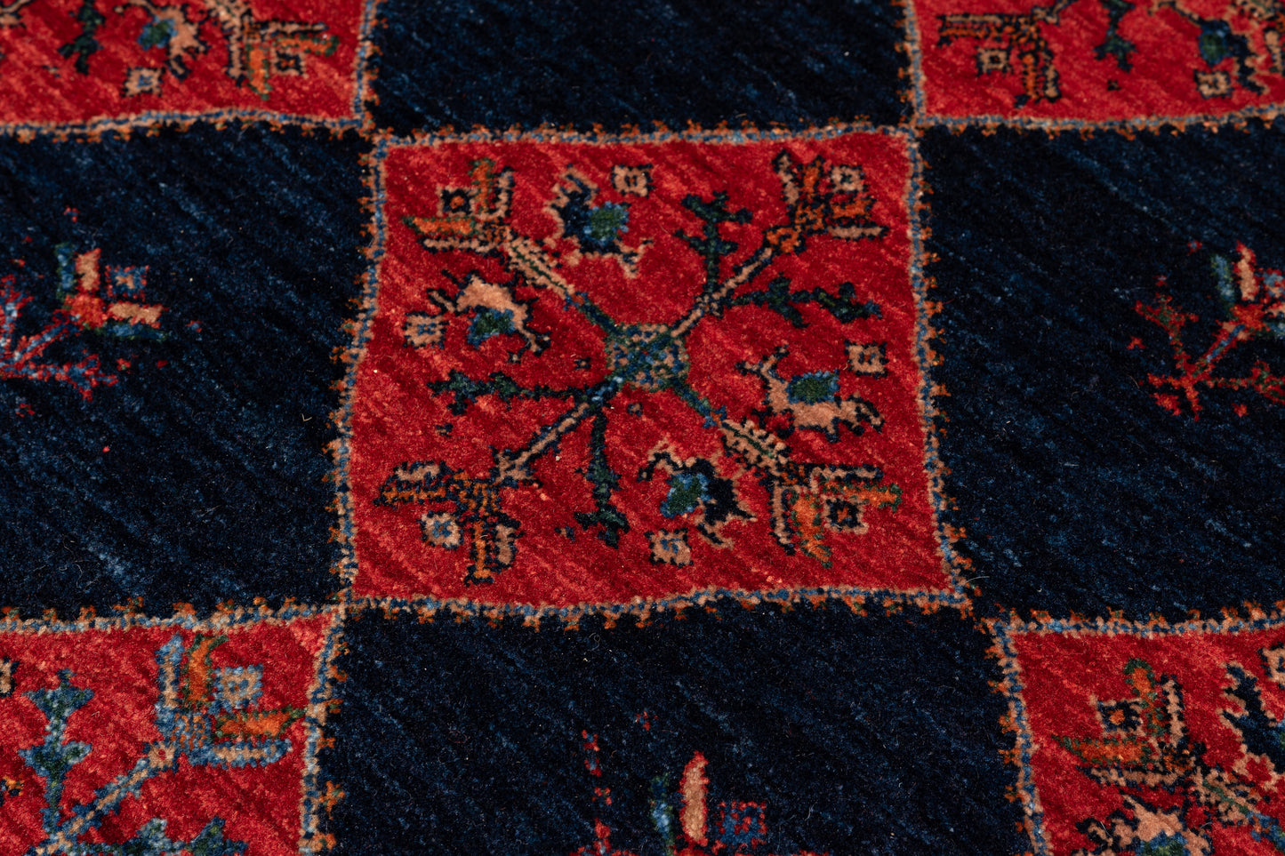 Loribaft Atash, 337 × 249 cm