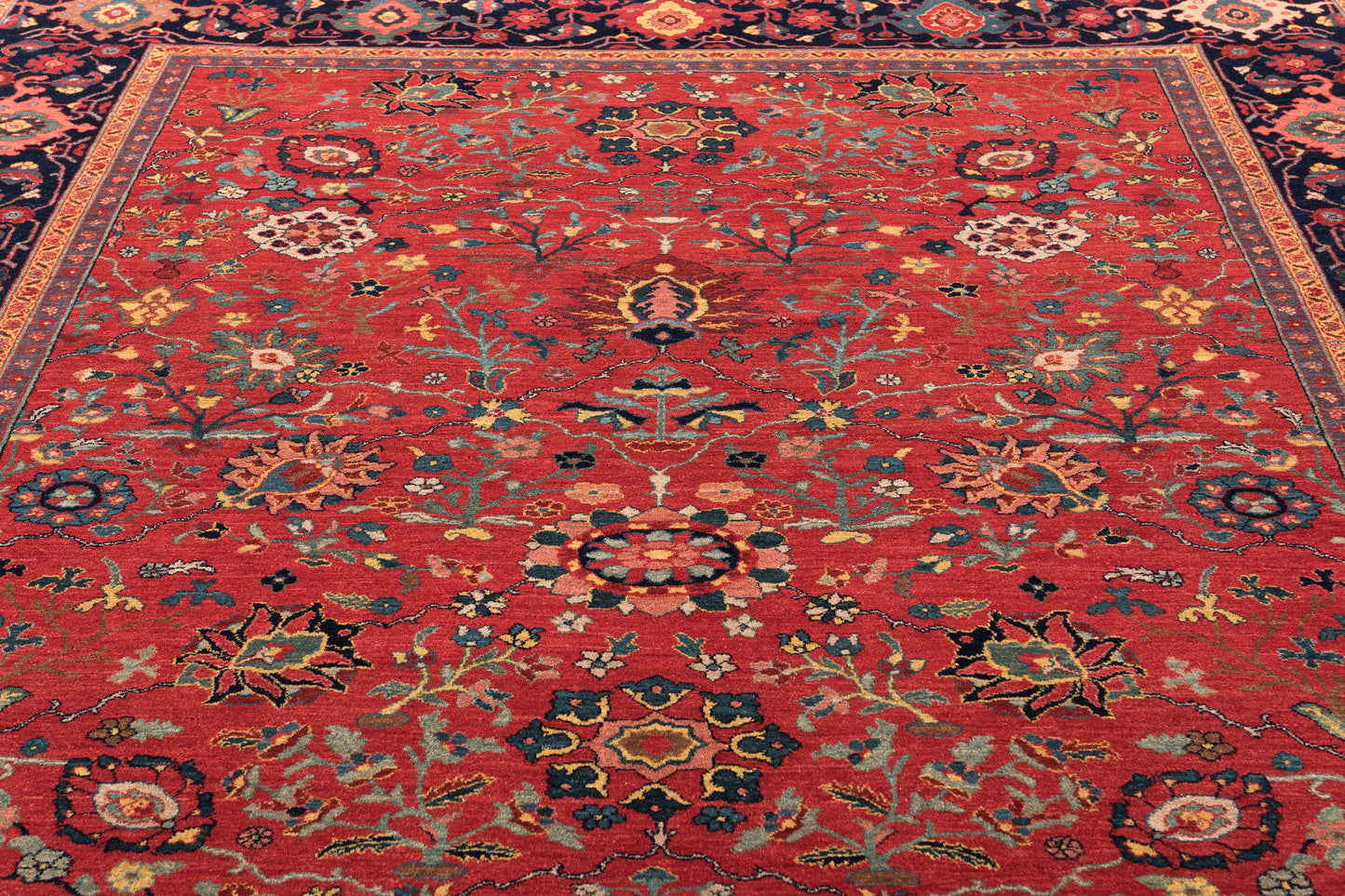 Bidjar Mirzai, 352 × 251 cm