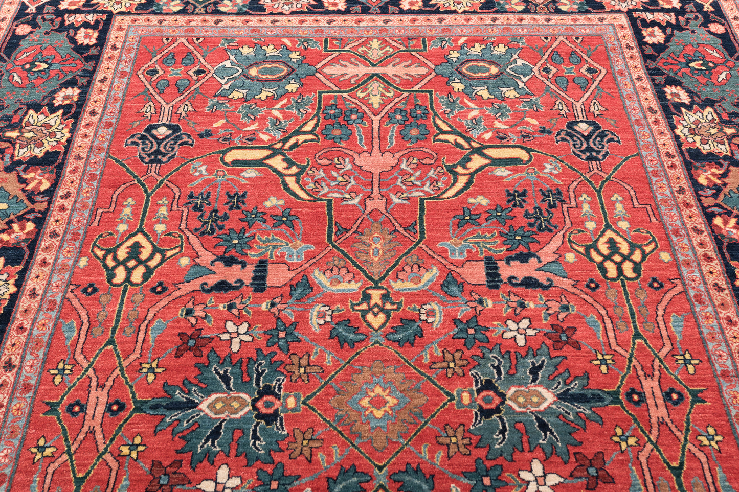 Bidjar Mirzai, 334 × 206 cm