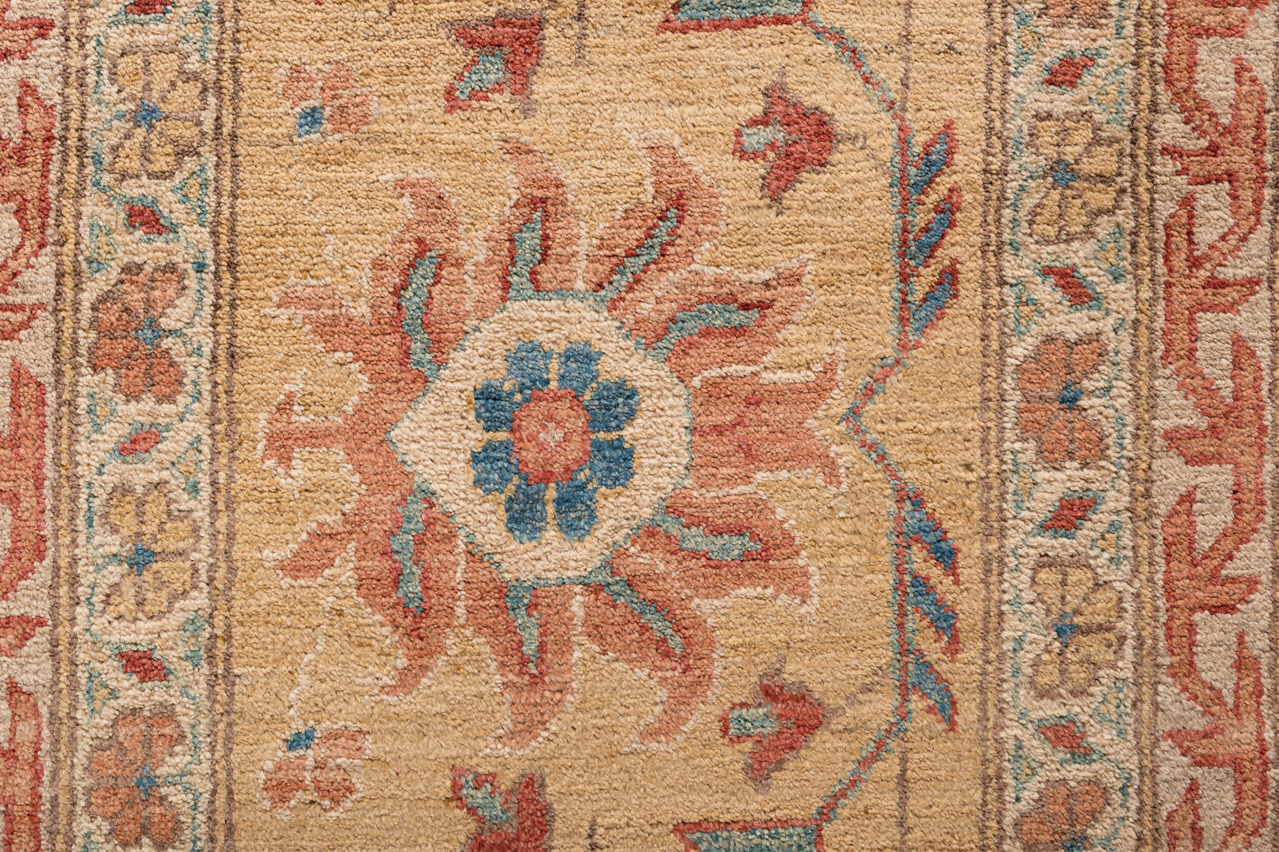 Dehbaf, 567 × 376 cm