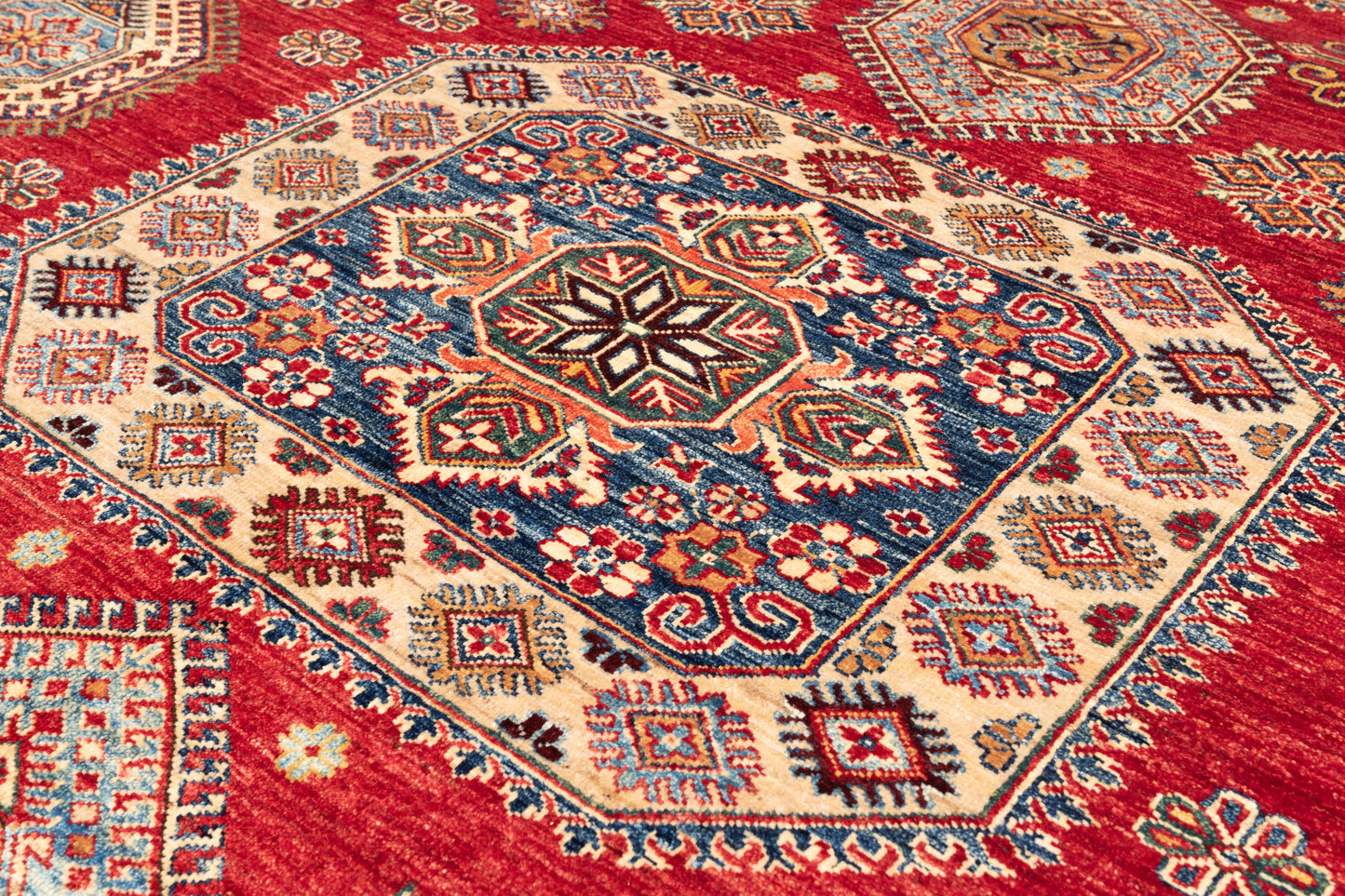 Kasak, 415 × 307 cm