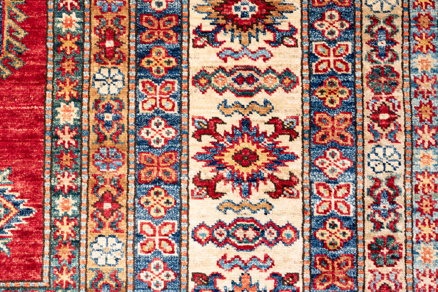 Kasak, 415 × 307 cm